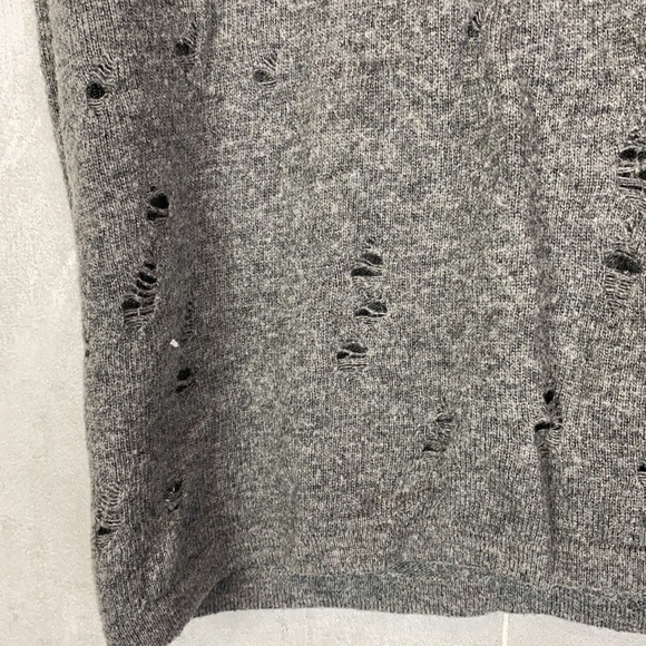 Brandy Melville destructed babydoll sweater - Picture 4 of 6